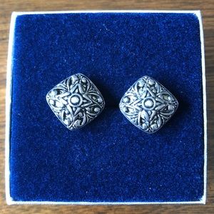 Premier Designs “Bailey” clip-po earrings.